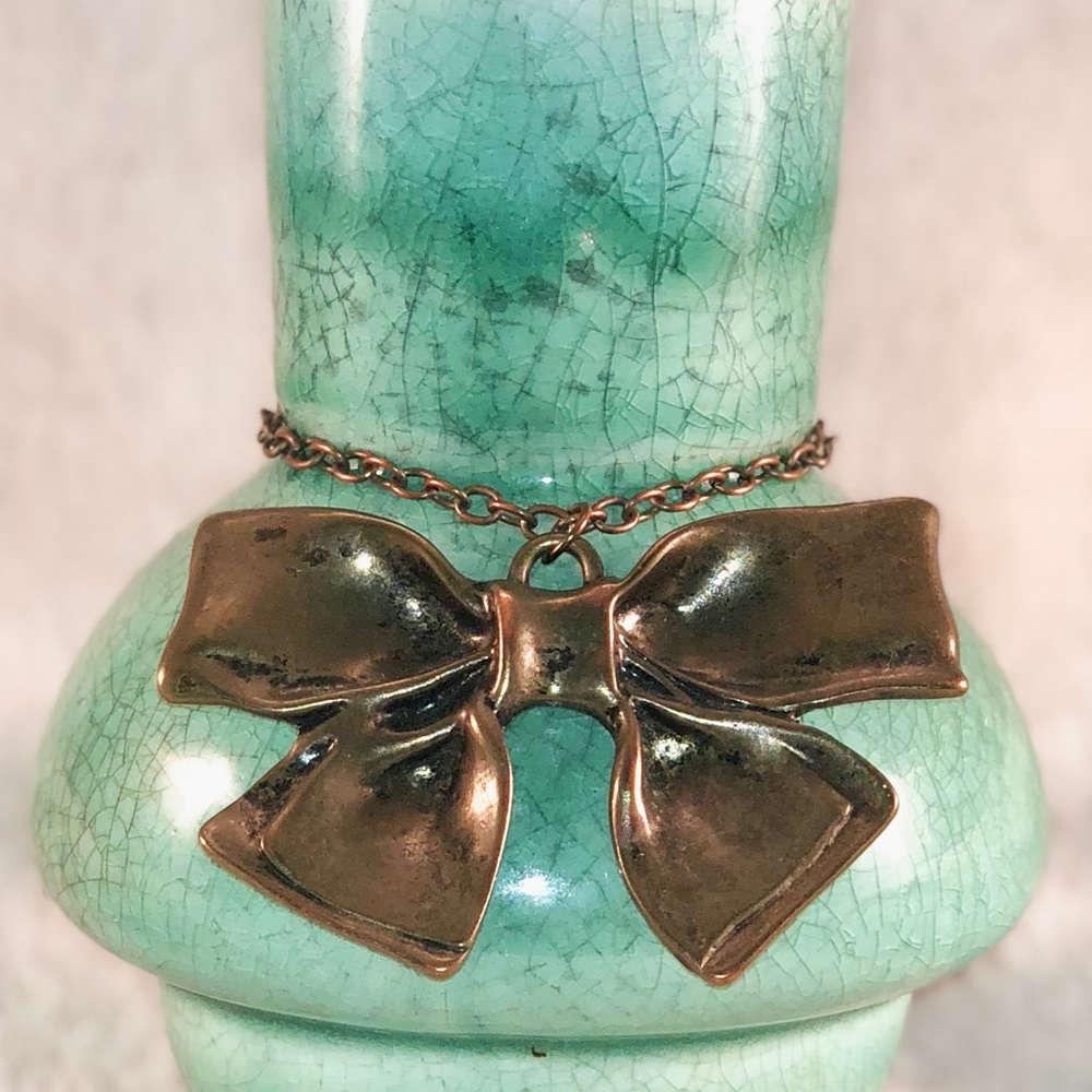 Long Bow Necklace